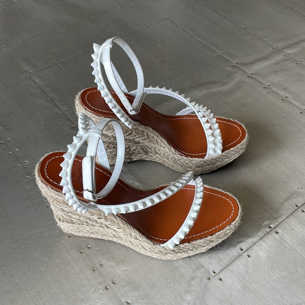 Christian Louboutin mafaldina Zeppa wedge espadrille sandal white spike sz 39 - Picture 2 of 11